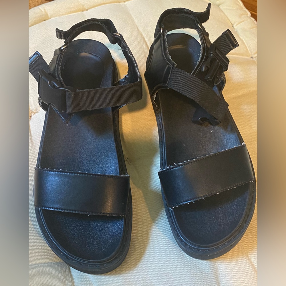 Black Platform Strap Buckle Sandals size 7.5